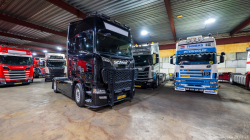 20260329-Tom-Holding-00303